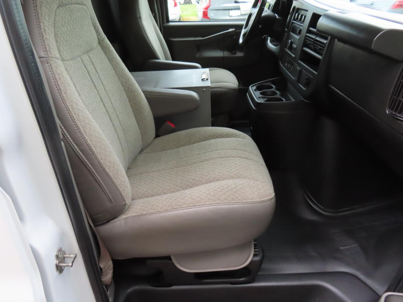 Chevrolet Express Cargo Van RWD 2500 135" 2022