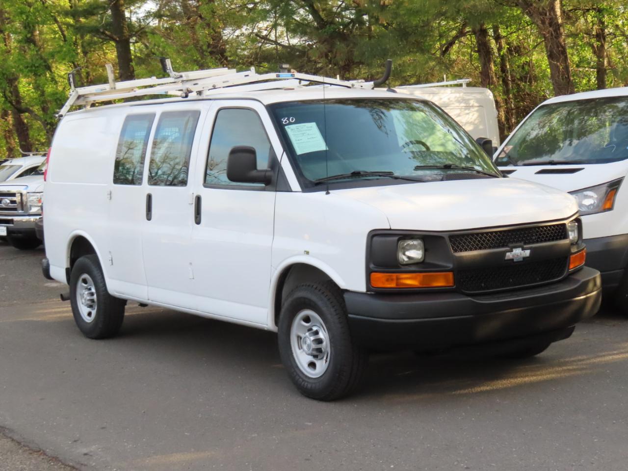 Chevrolet Express Cargo Van RWD 2500 135" 2015