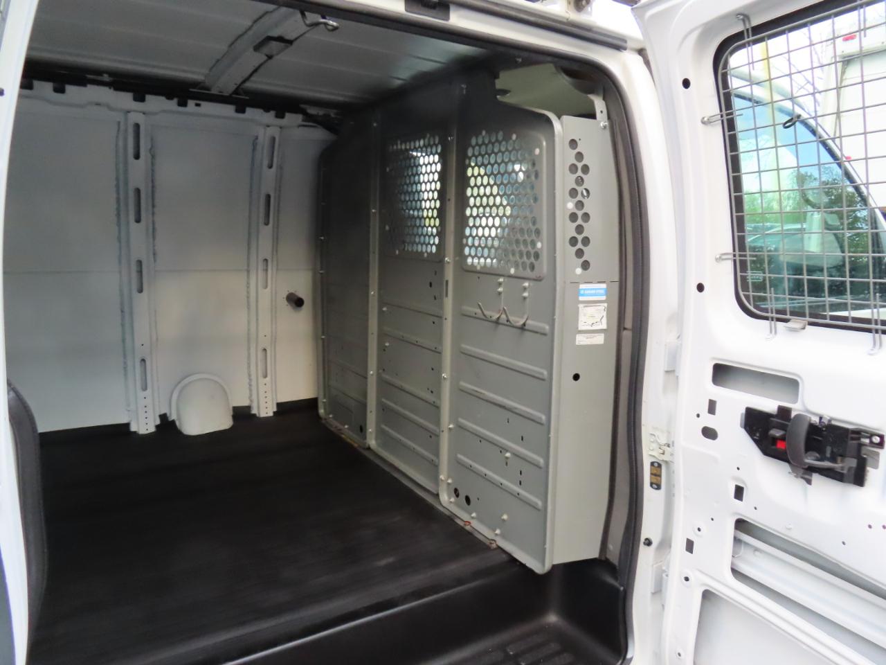 Chevrolet Express Cargo Van RWD 2500 135" 2015