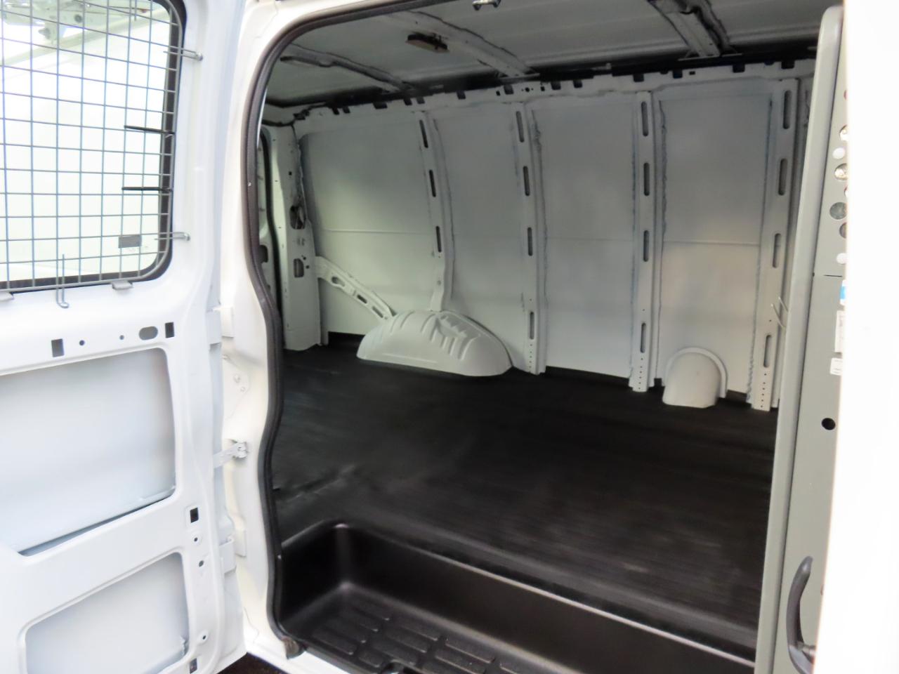 Chevrolet Express Cargo Van RWD 2500 135" 2015