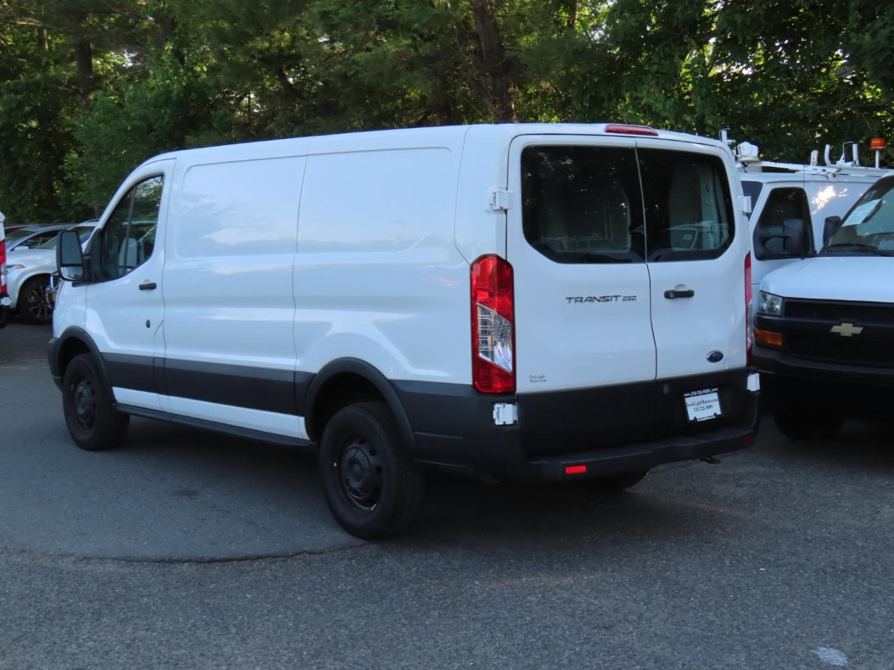 Ford Transit Van T-250 130" Low Rf 9000 GVWR Swing-Out RH Dr 2019
