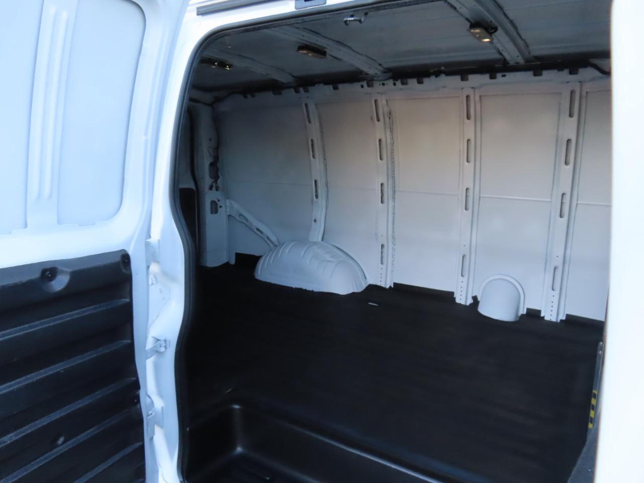 Chevrolet Express Cargo Van RWD 2500 135" 2020
