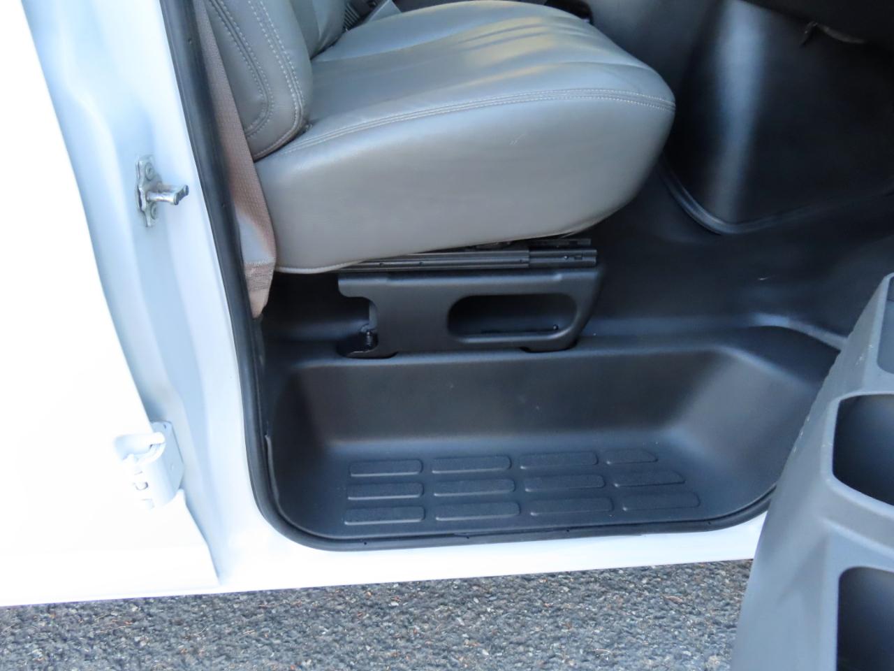 Chevrolet Express Cargo Van RWD 2500 135" 2020