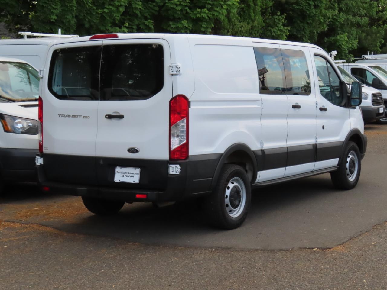 Ford Transit Van T-250 130" Low Rf 9000 GVWR Swing-Out RH Dr 2018