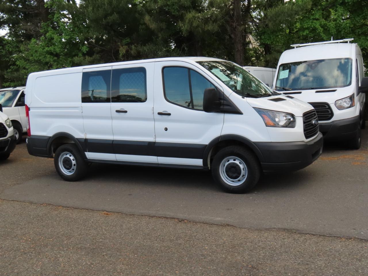 Ford Transit Van T-250 130" Low Rf 9000 GVWR Swing-Out RH Dr 2018