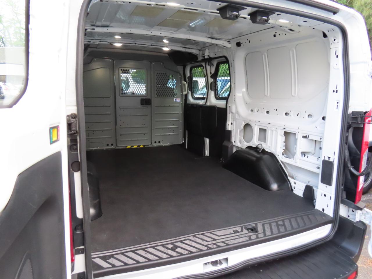Ford Transit Van T-250 130" Low Rf 9000 GVWR Swing-Out RH Dr 2018