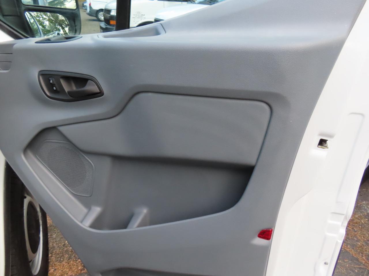 Ford Transit Van T-250 130" Low Rf 9000 GVWR Swing-Out RH Dr 2018