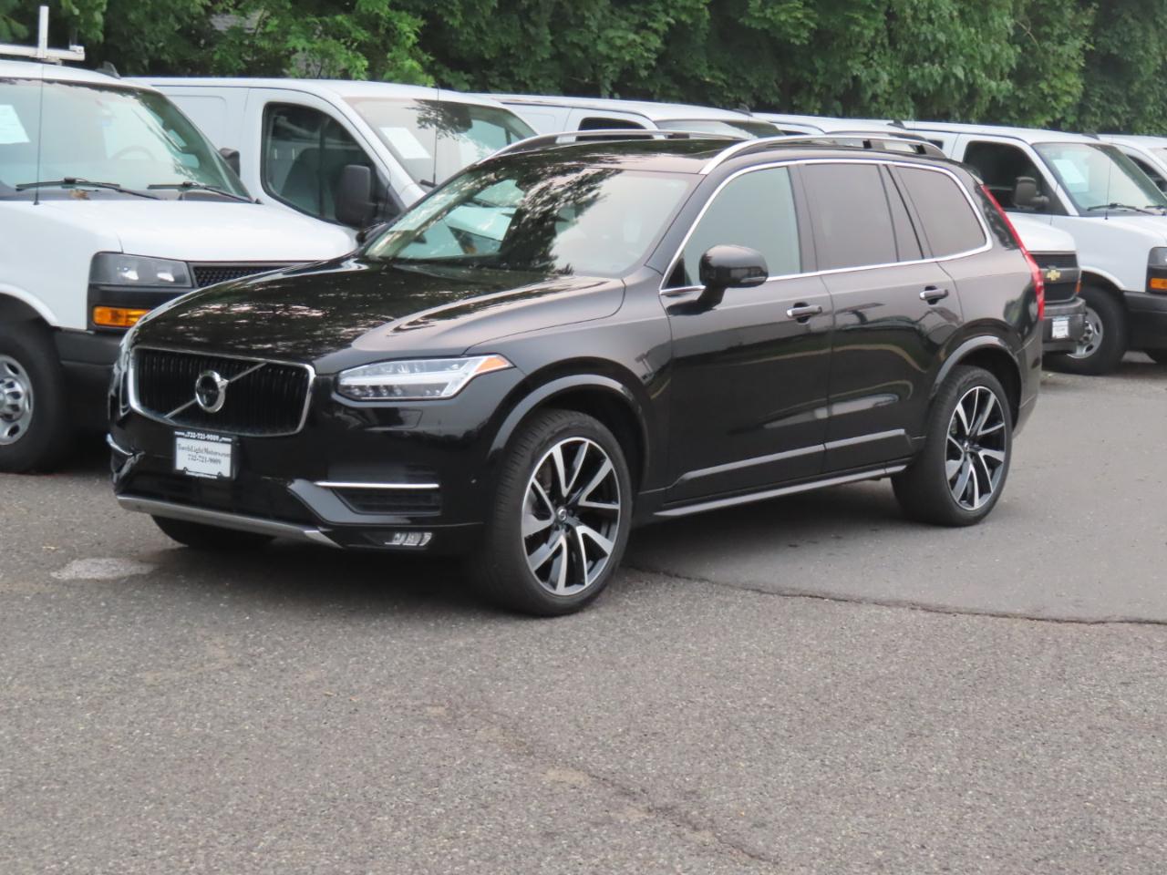 2019 Volvo XC90 T6 AWD Momentum