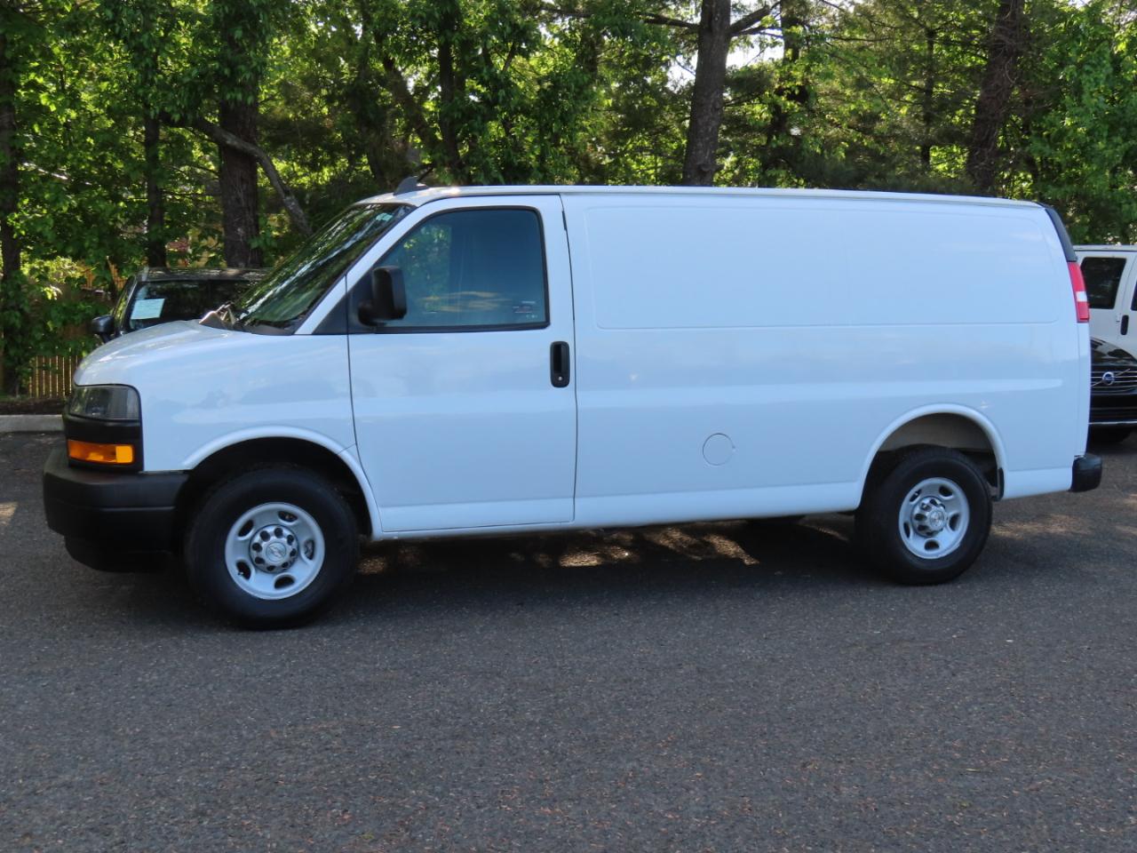 Chevrolet Express Cargo Van RWD 3500 135" 2018