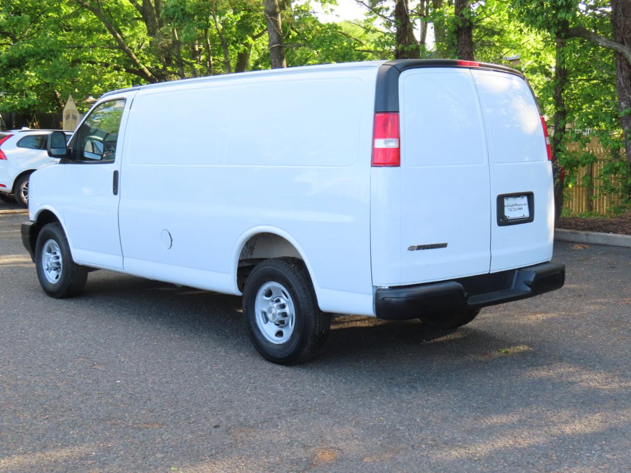 Chevrolet Express Cargo Van RWD 3500 135" 2018