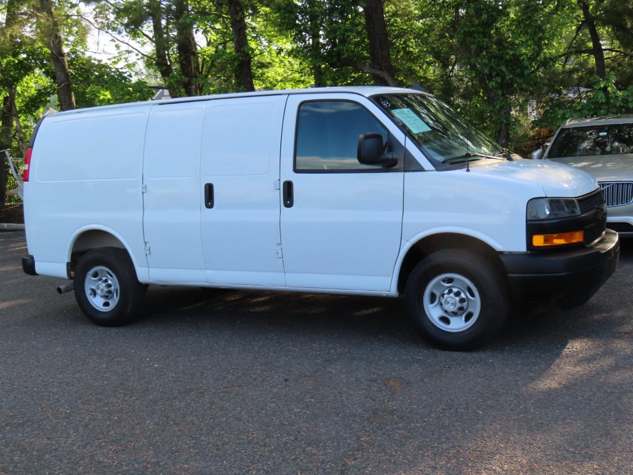 Chevrolet Express Cargo Van RWD 3500 135" 2018