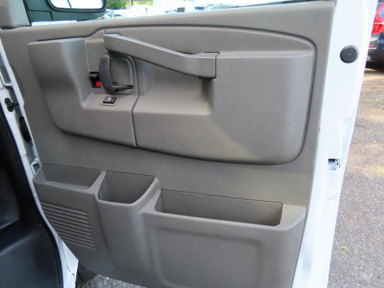 Chevrolet Express Cargo Van RWD 3500 135" 2018