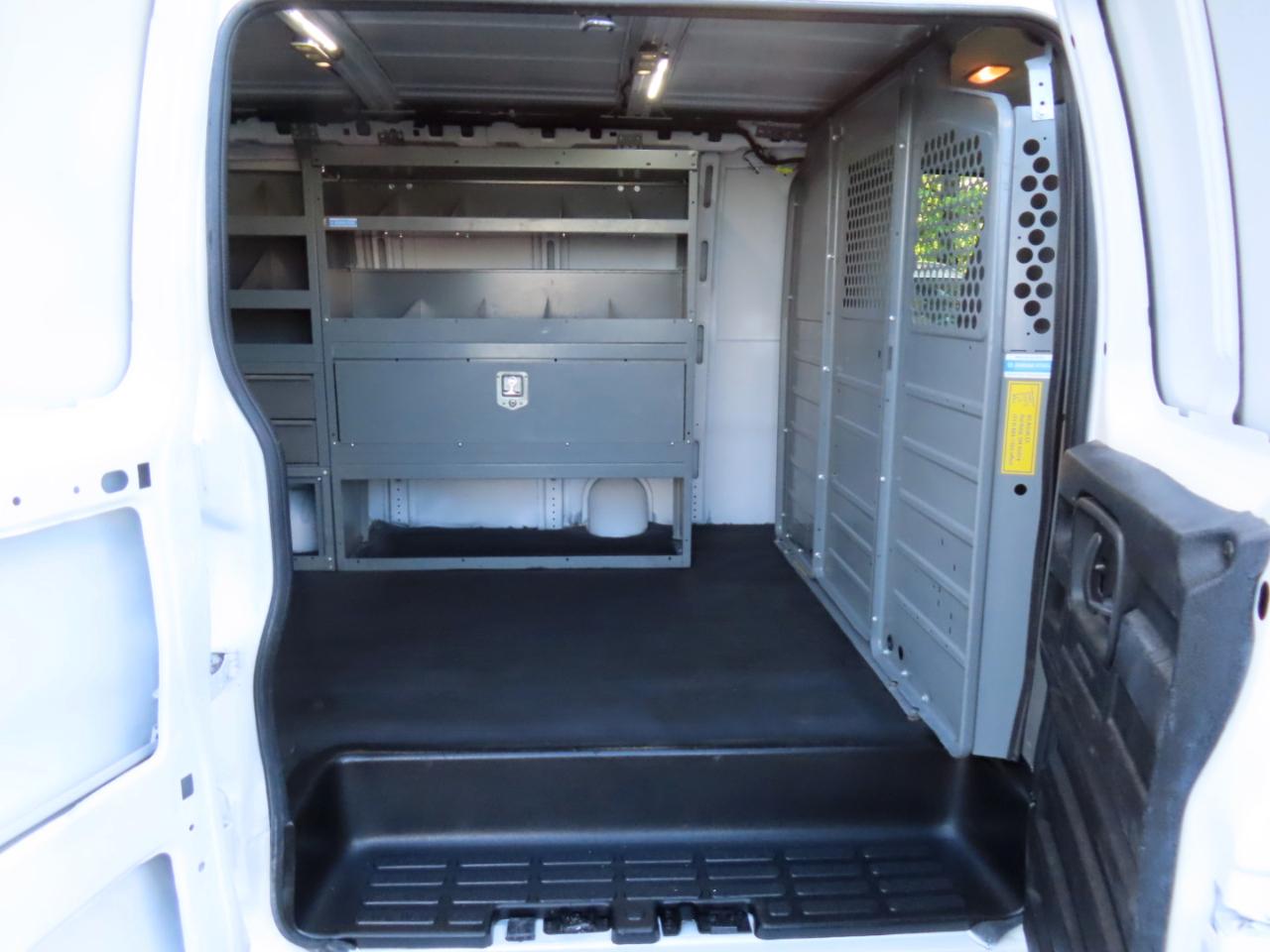 Chevrolet Express Cargo Van RWD 3500 135" 2018