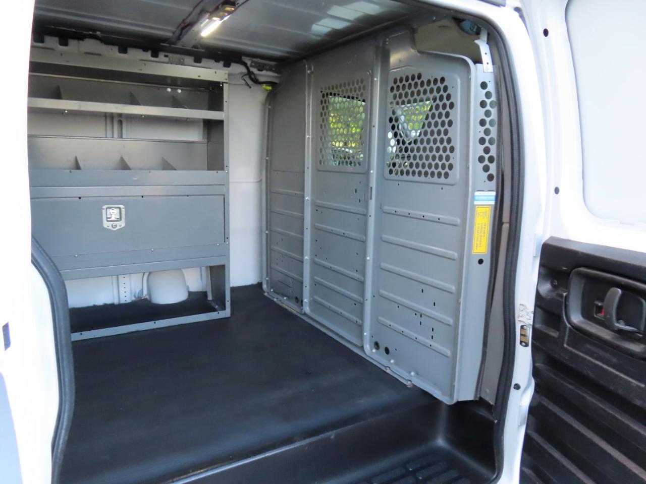 Chevrolet Express Cargo Van RWD 3500 135" 2018