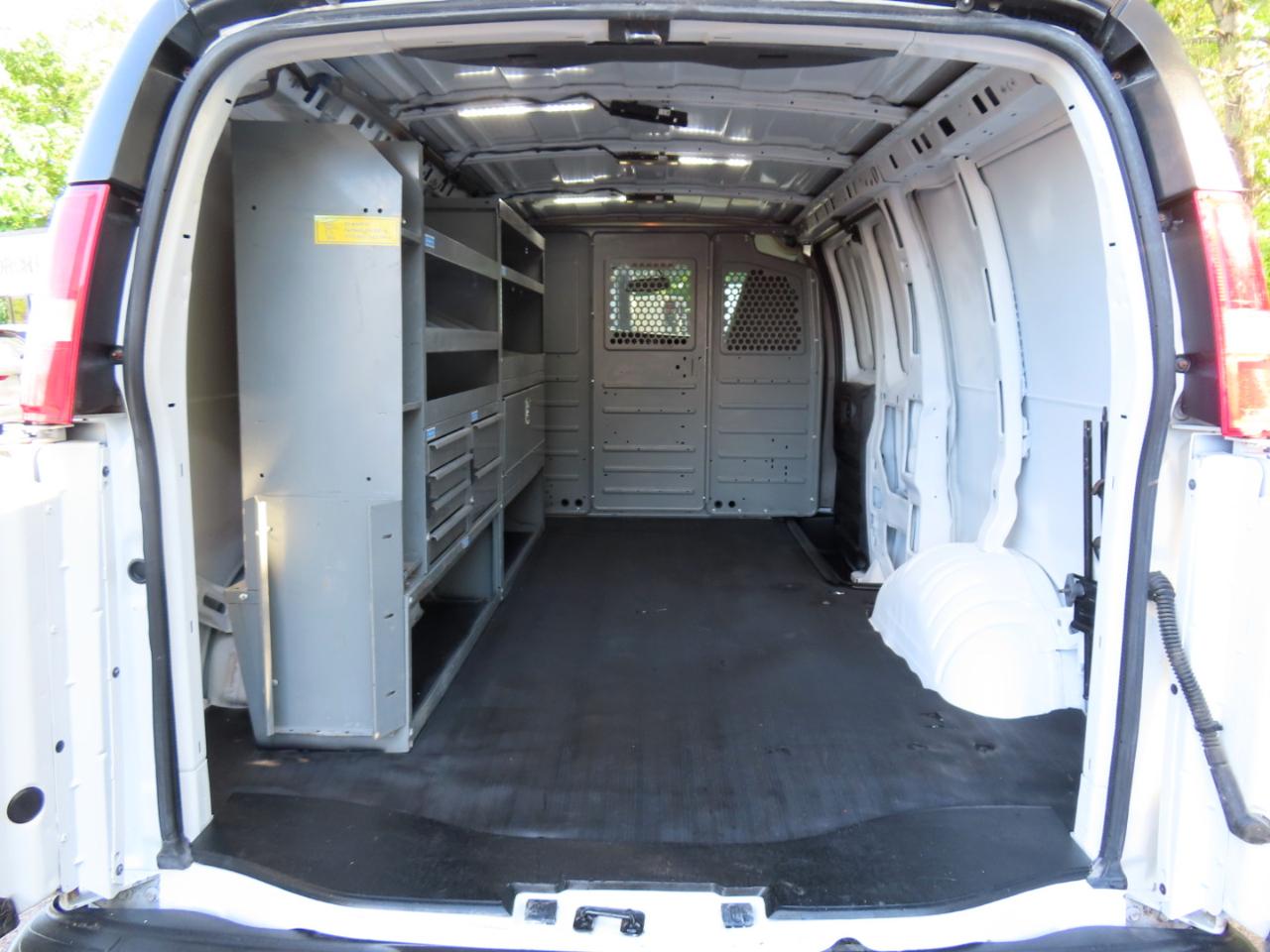 Chevrolet Express Cargo Van RWD 3500 135" 2018