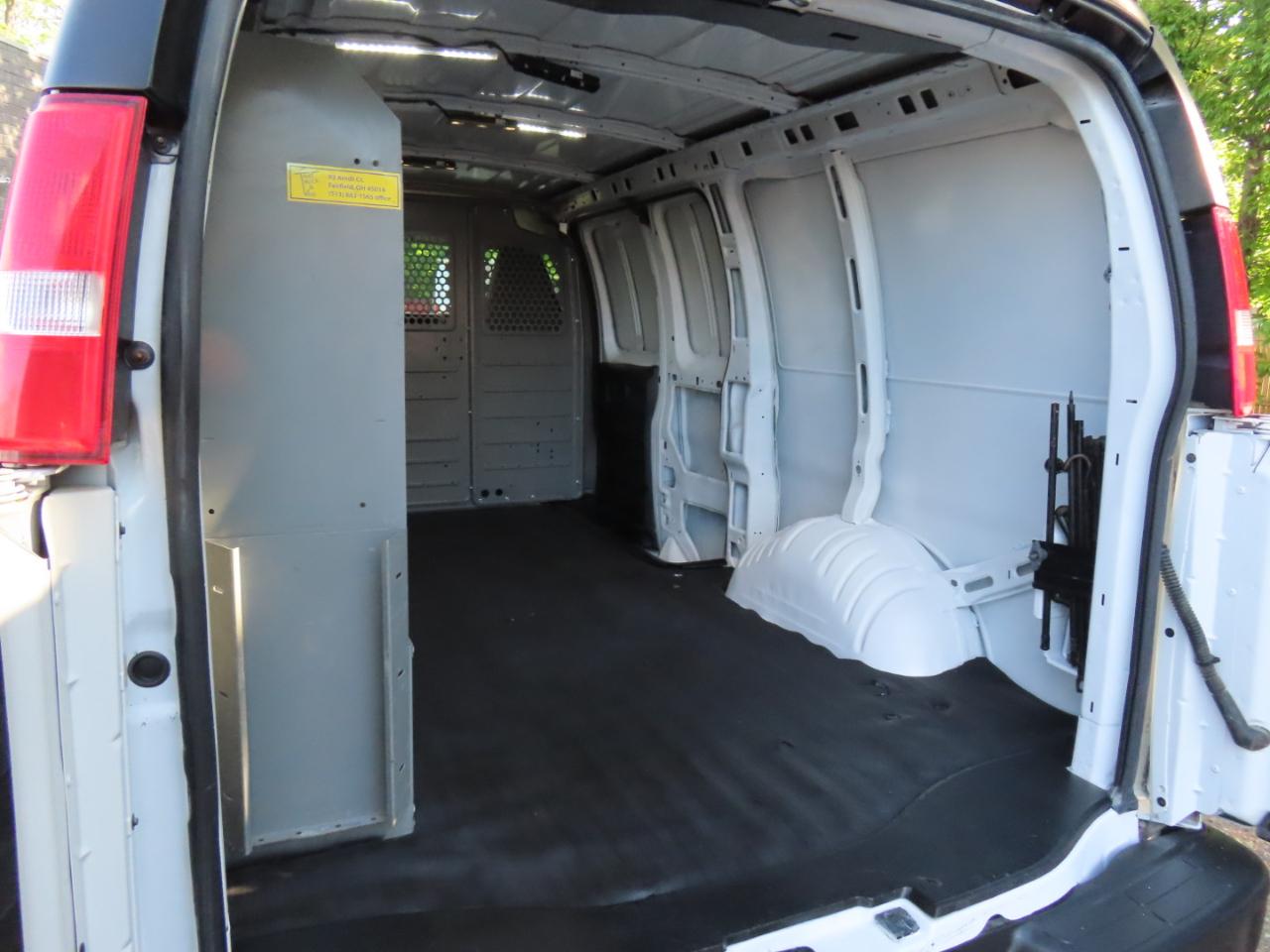 Chevrolet Express Cargo Van RWD 3500 135" 2018