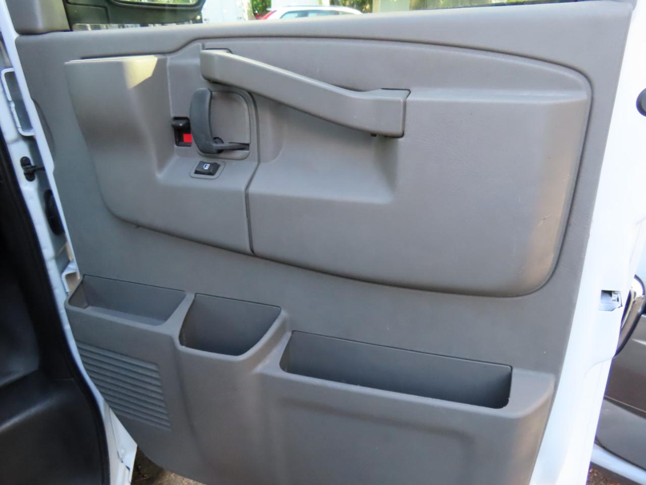 Chevrolet Express Cargo Van RWD 3500 135" 2018