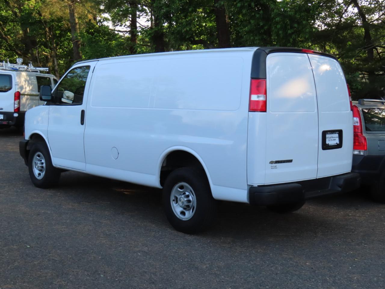 Chevrolet Express Cargo Van RWD 2500 135" 2021
