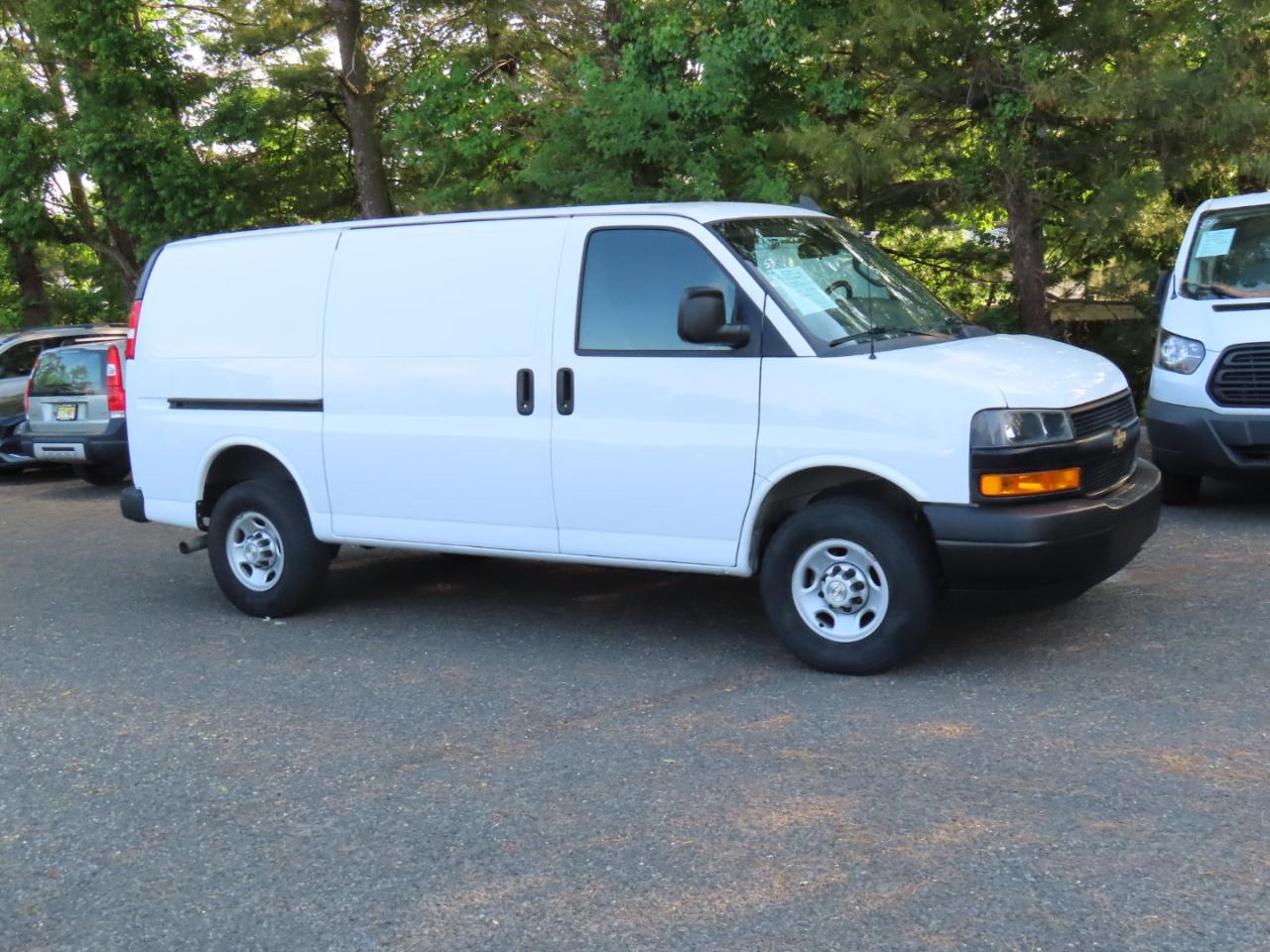 Chevrolet Express Cargo Van RWD 2500 135" 2021