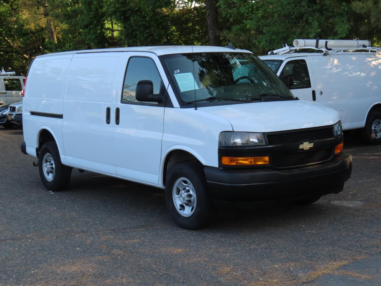 Chevrolet Express Cargo Van RWD 2500 135" 2021