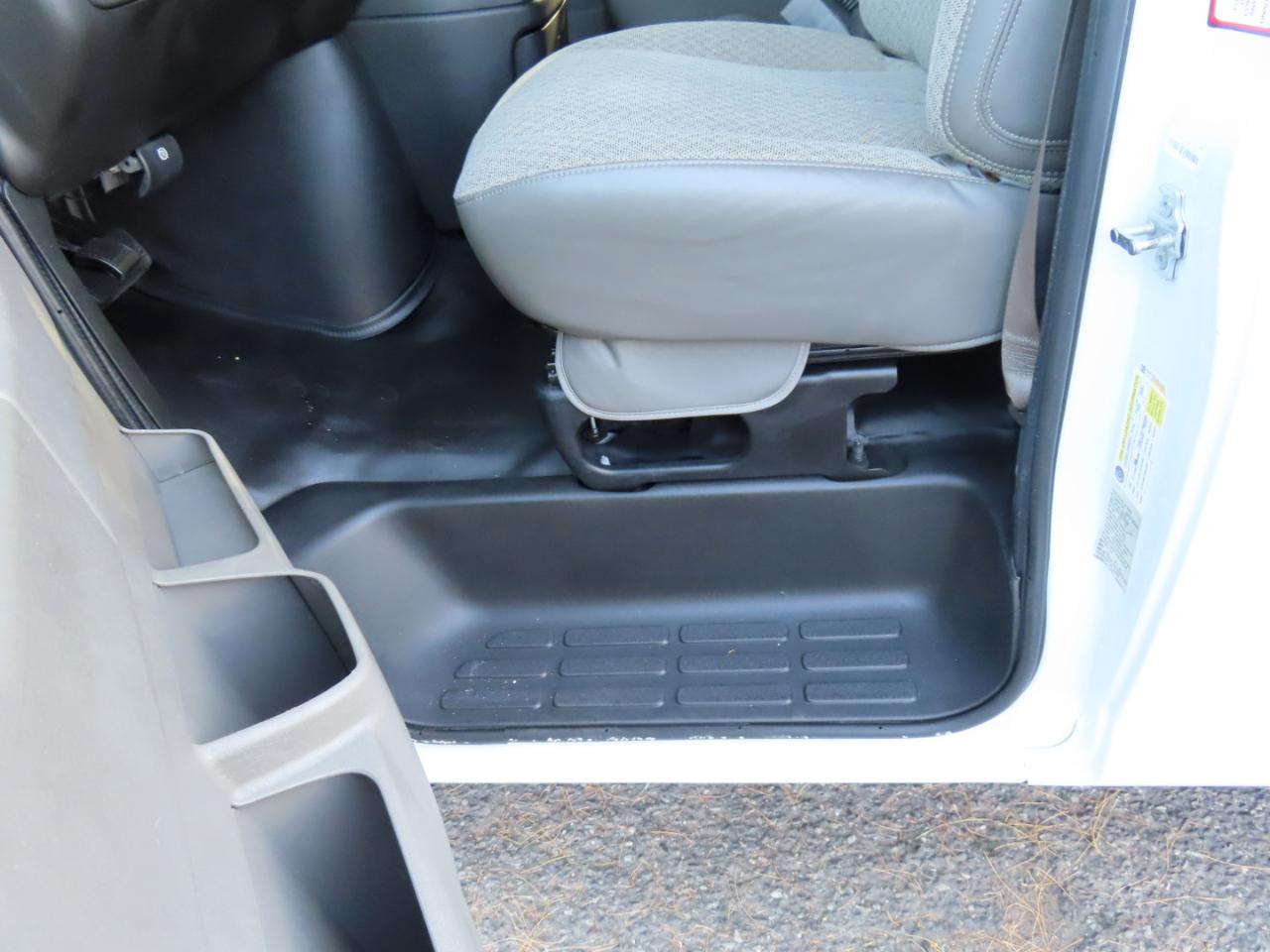 Chevrolet Express Cargo Van RWD 2500 135" 2021