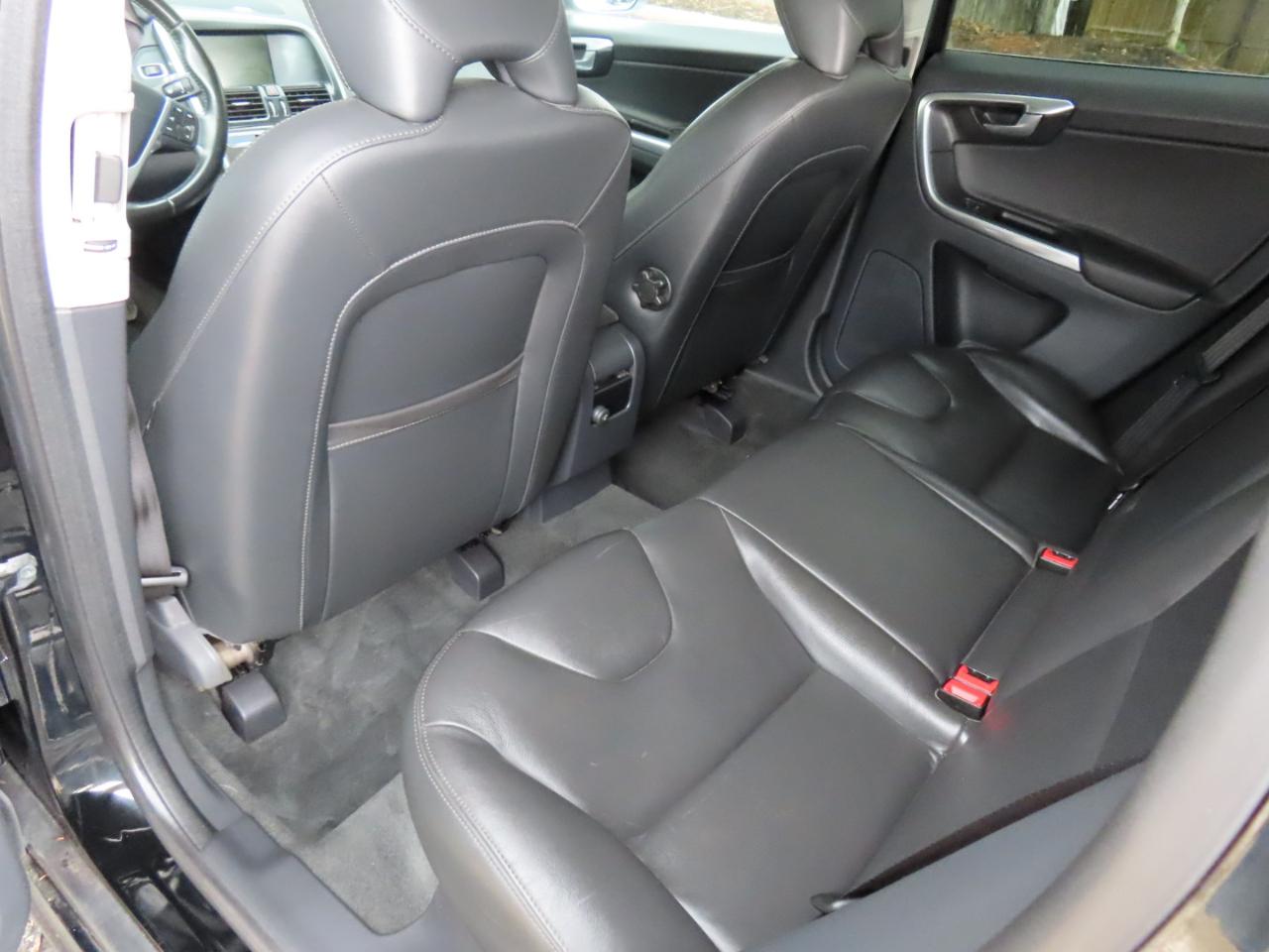 Volvo XC60 AWD 4dr 3.2L Platinum 2015