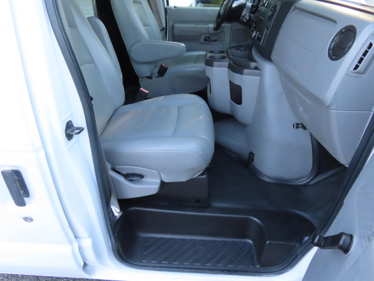Ford Econoline Cargo Van E-150 2014