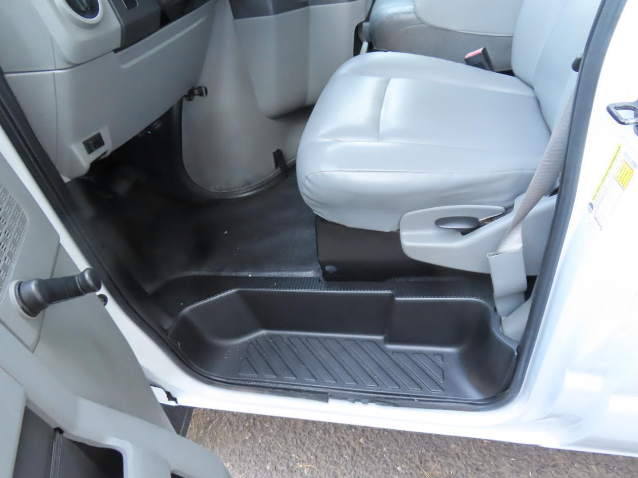 Ford Econoline Cargo Van E-150 2014