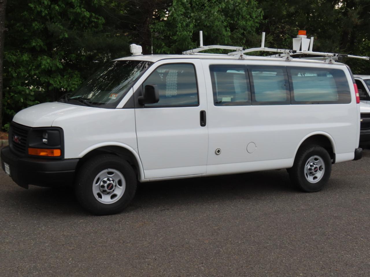 GMC Savana G3500 Cargo 2015