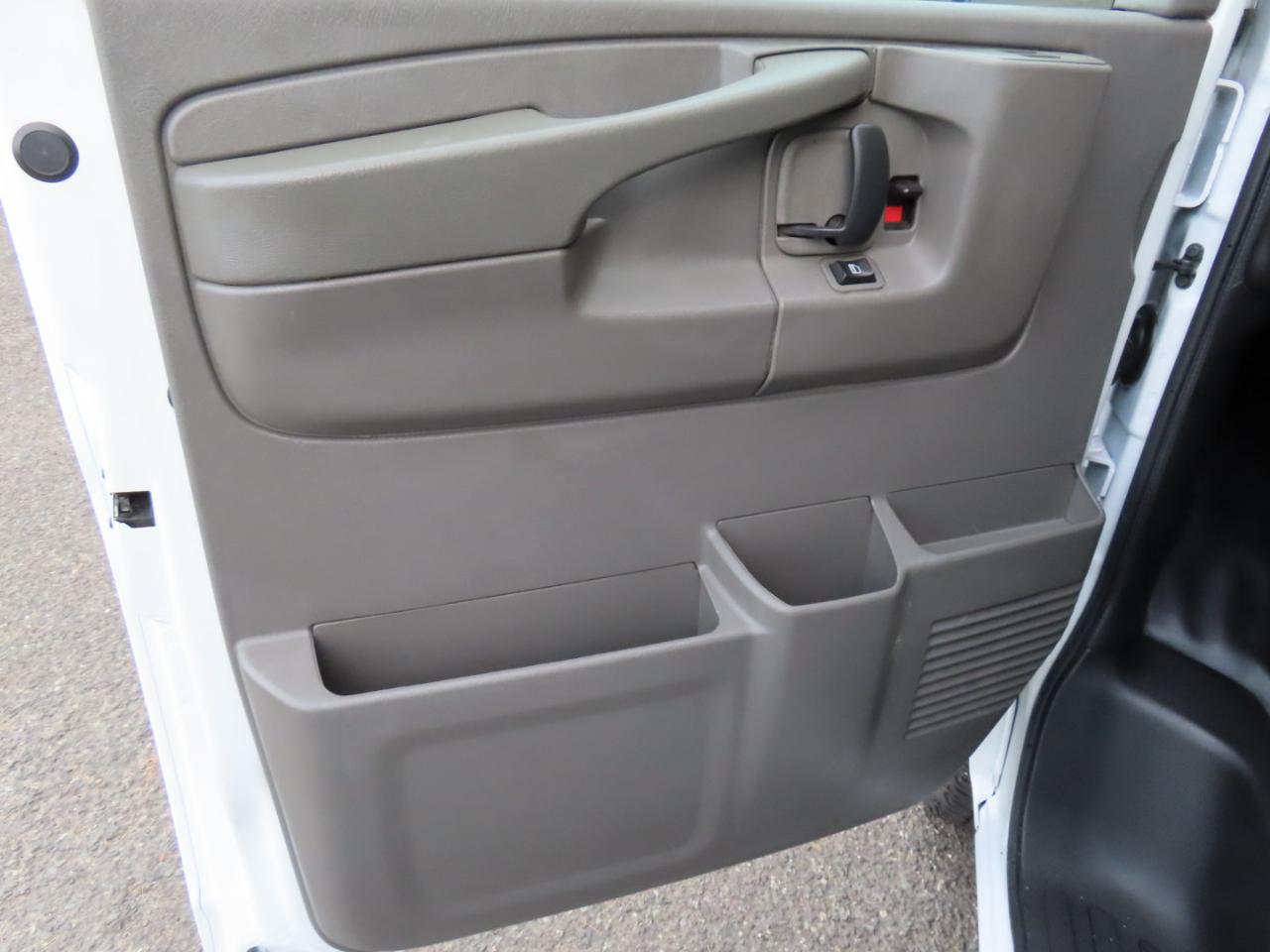 GMC Savana G3500 Cargo 2015