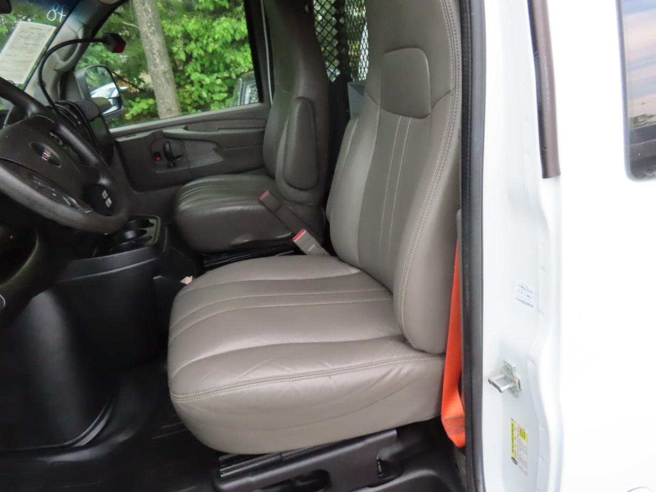 GMC Savana G3500 Cargo 2015