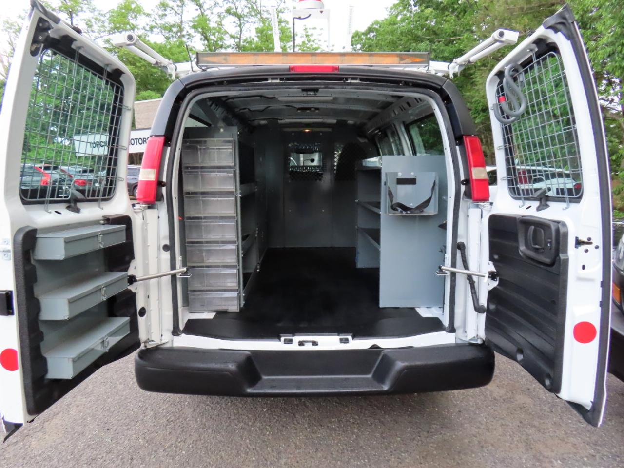 GMC Savana G3500 Cargo 2015