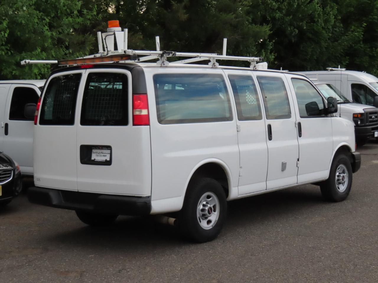 GMC Savana G3500 Cargo 2015