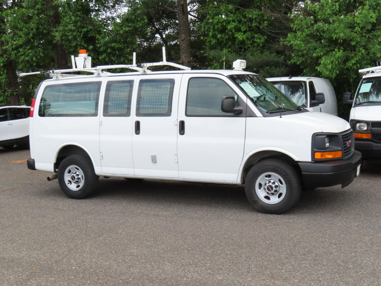 GMC Savana G3500 Cargo 2015