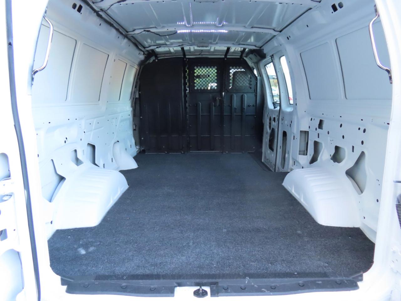 Ford Econoline E-250 2013
