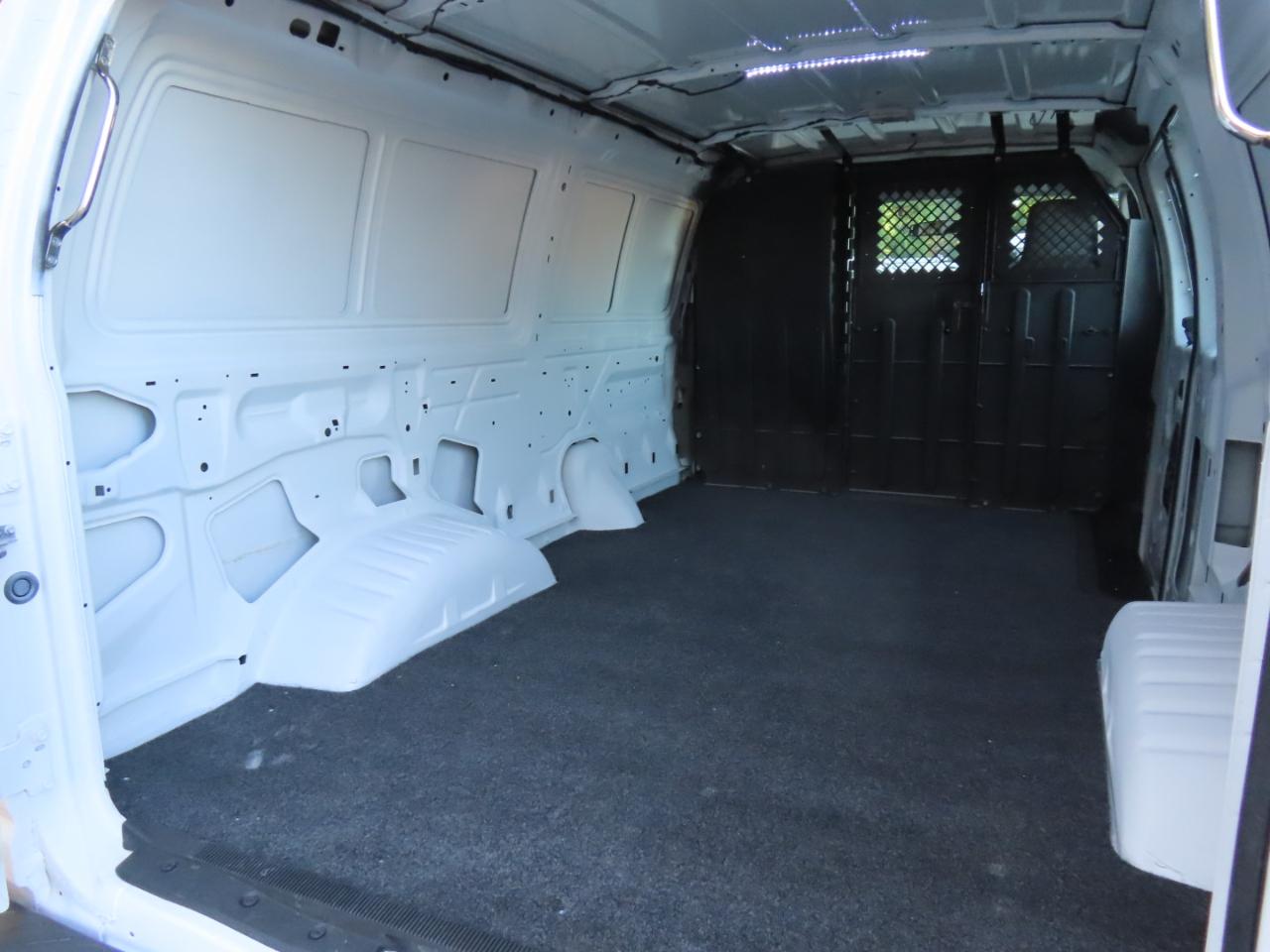 Ford Econoline E-250 2013