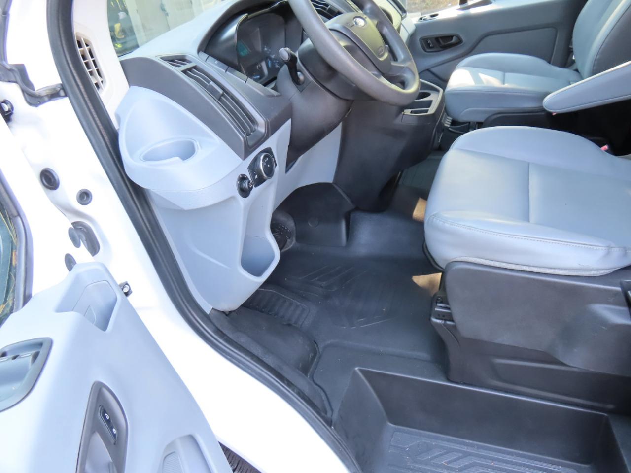 Ford Transit 150 Van Low Roof w/Sliding Pass. 130-in. WB 2015