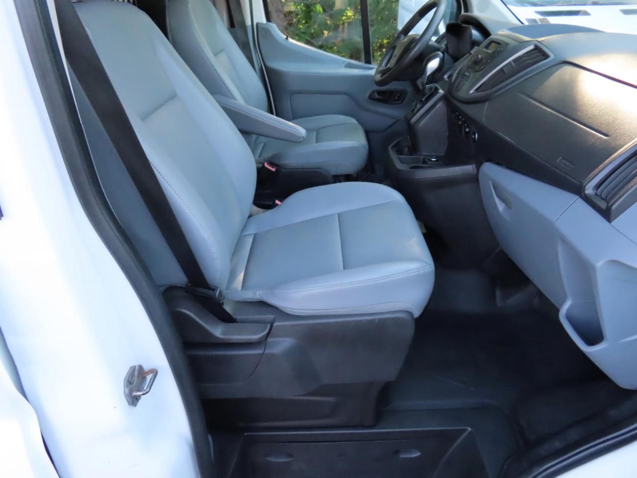 Ford Transit 150 Van Low Roof w/Sliding Pass. 130-in. WB 2015