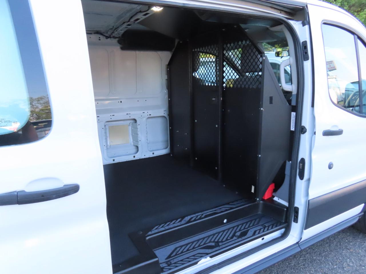 Ford Transit 150 Van Low Roof w/Sliding Pass. 130-in. WB 2015