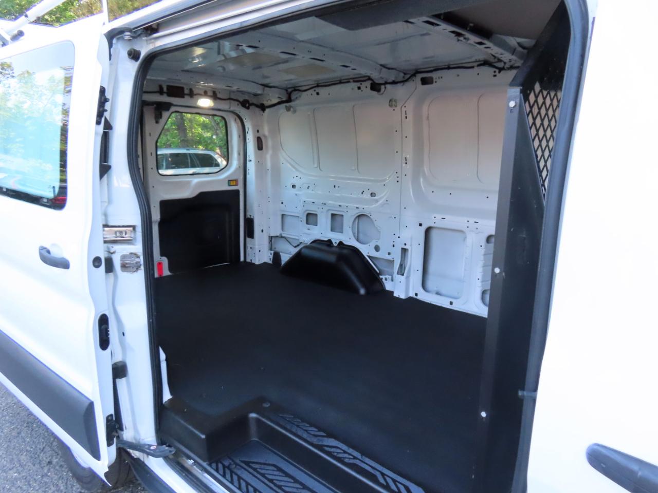 Ford Transit 150 Van Low Roof w/Sliding Pass. 130-in. WB 2015