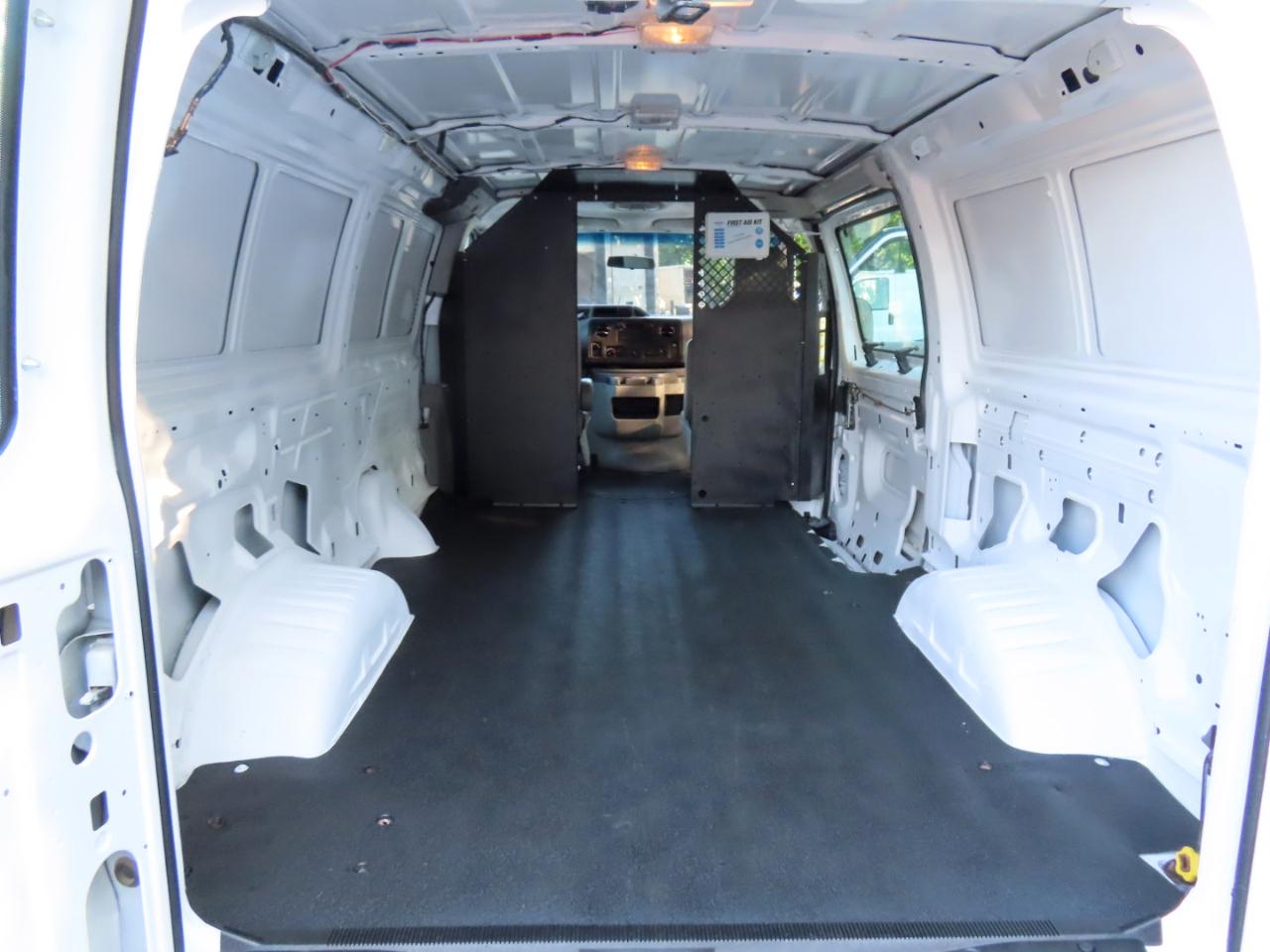 Ford Transit 150 Van Low Roof w/Sliding Pass. 130-in. WB 2015