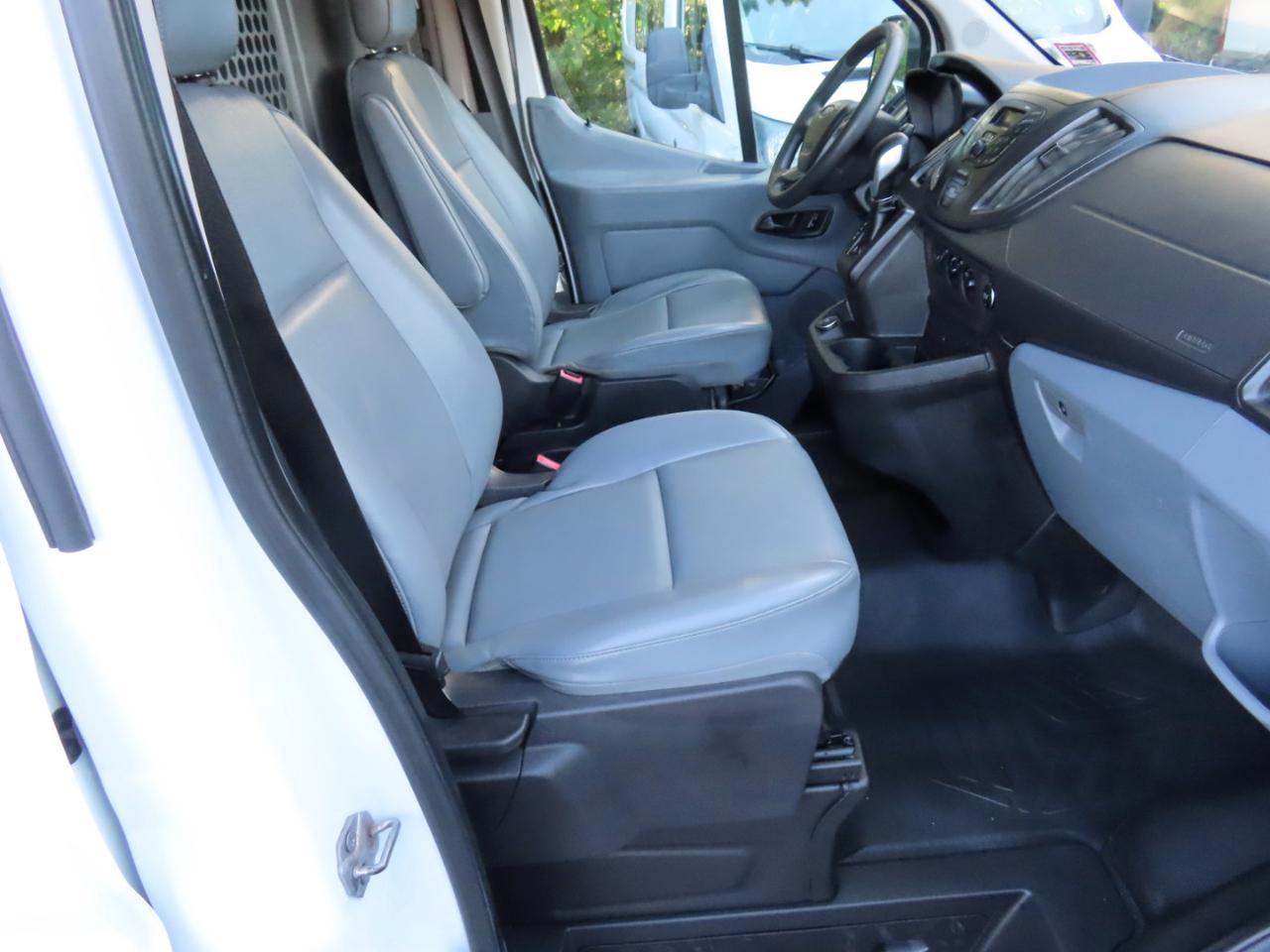 Ford Transit 250  2019