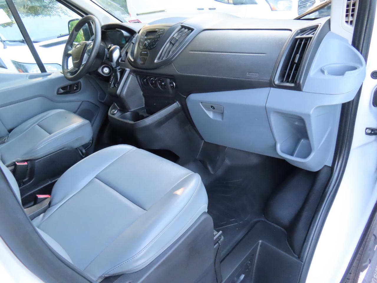 Ford Transit 250  2019