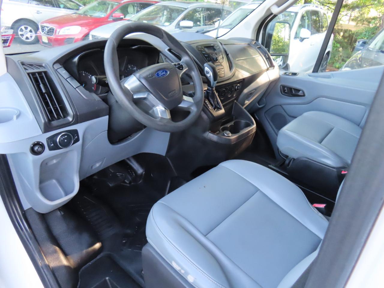 Ford Transit 250  2019