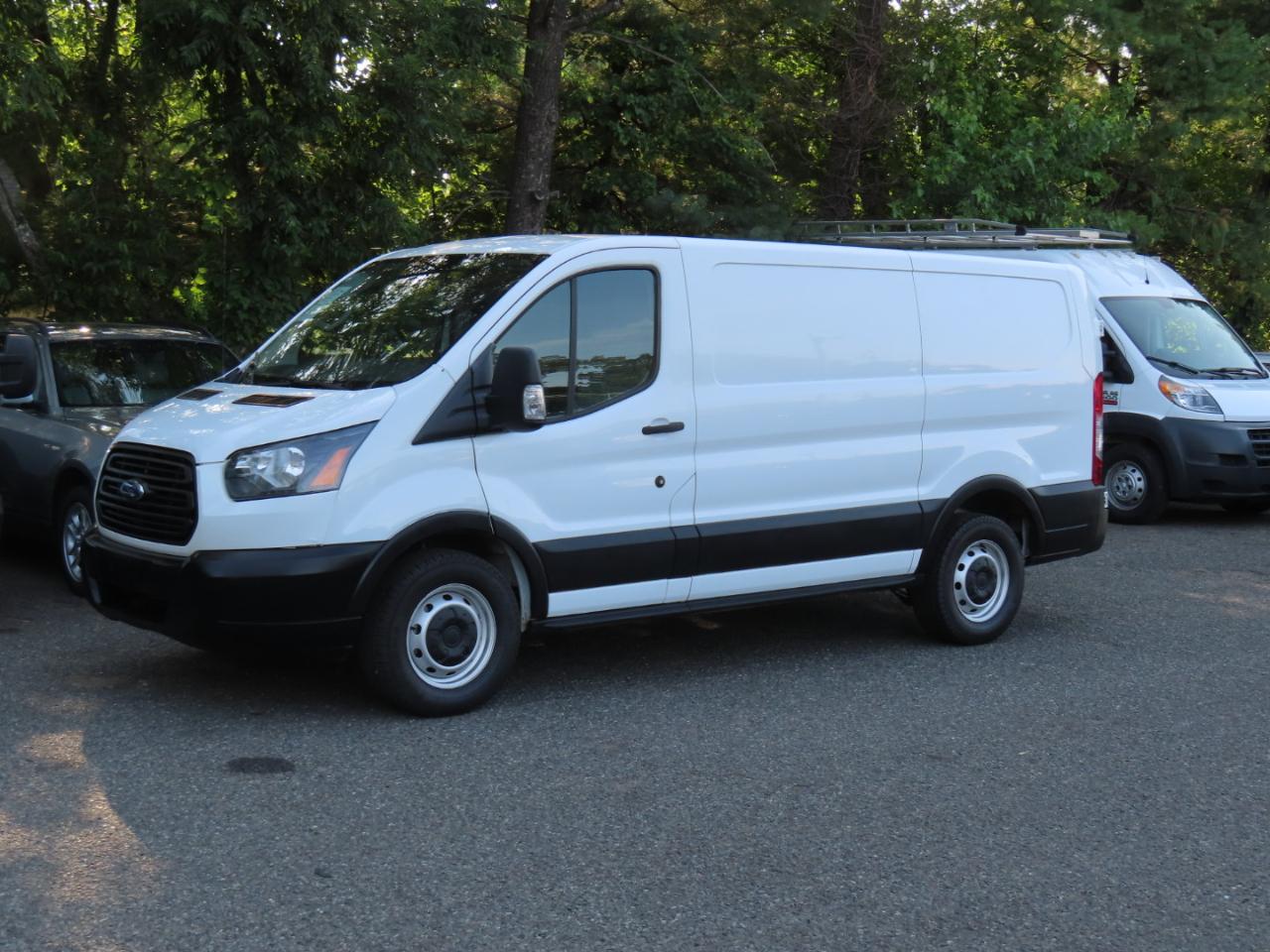 Ford Transit 150 Van Low Roof w/Sliding Pass. 130-in. WB 2019