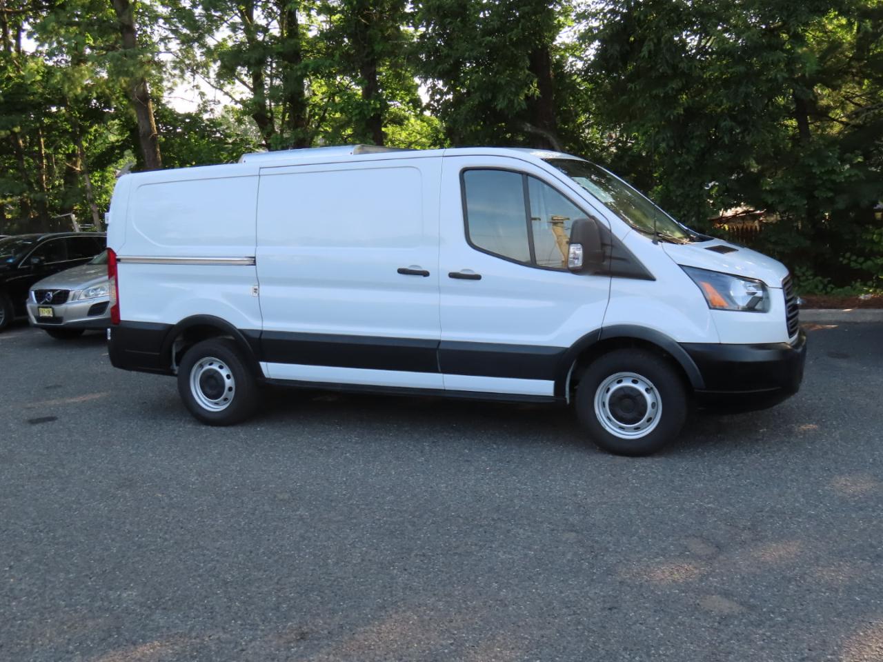 Ford Transit 150 Van Low Roof w/Sliding Pass. 130-in. WB 2019