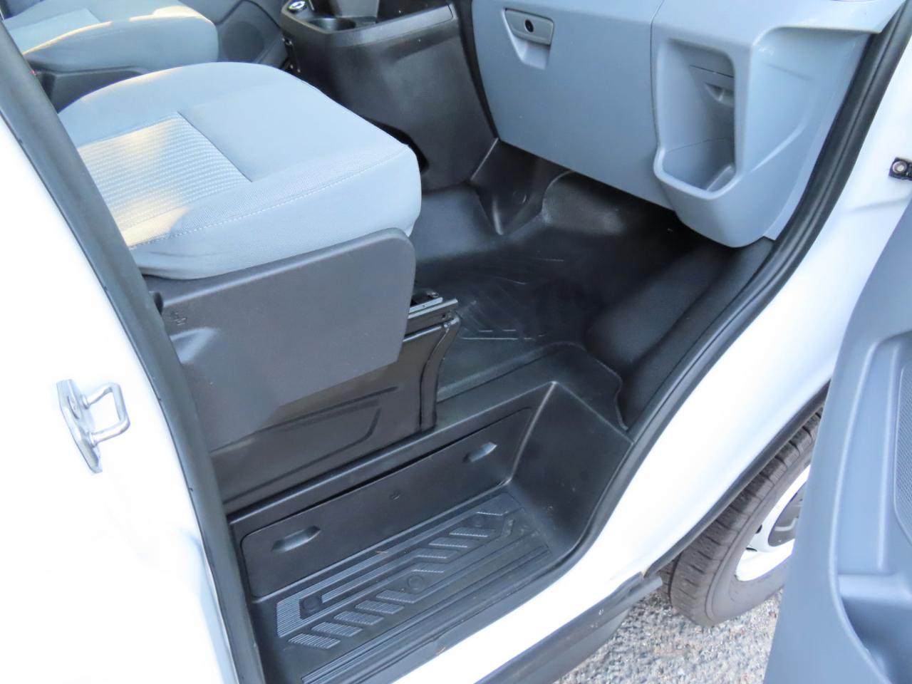 Ford Transit 150 Van Low Roof w/Sliding Pass. 130-in. WB 2019