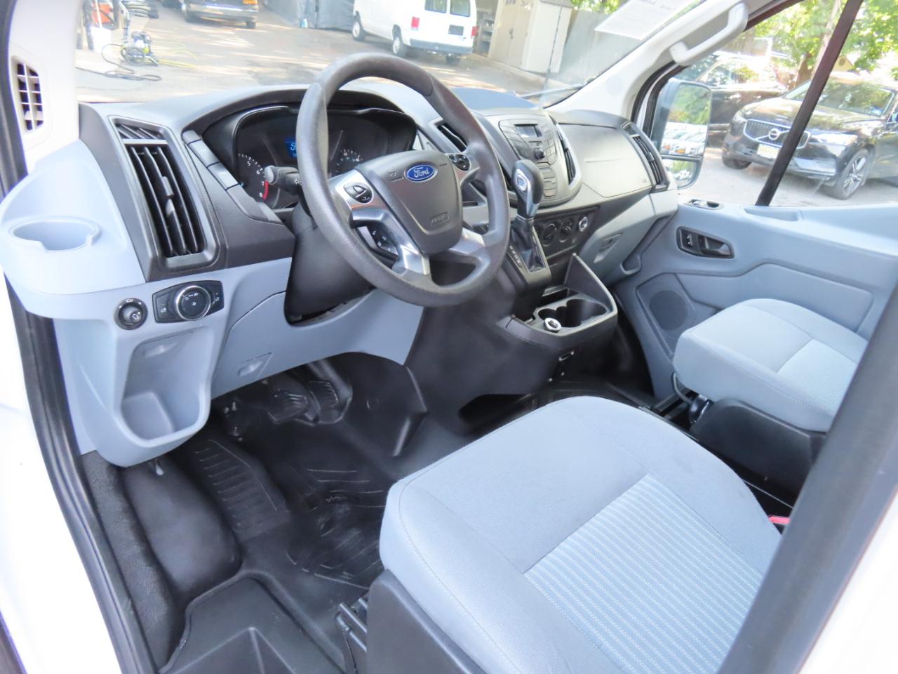 Ford Transit 150 Van Low Roof w/Sliding Pass. 130-in. WB 2019