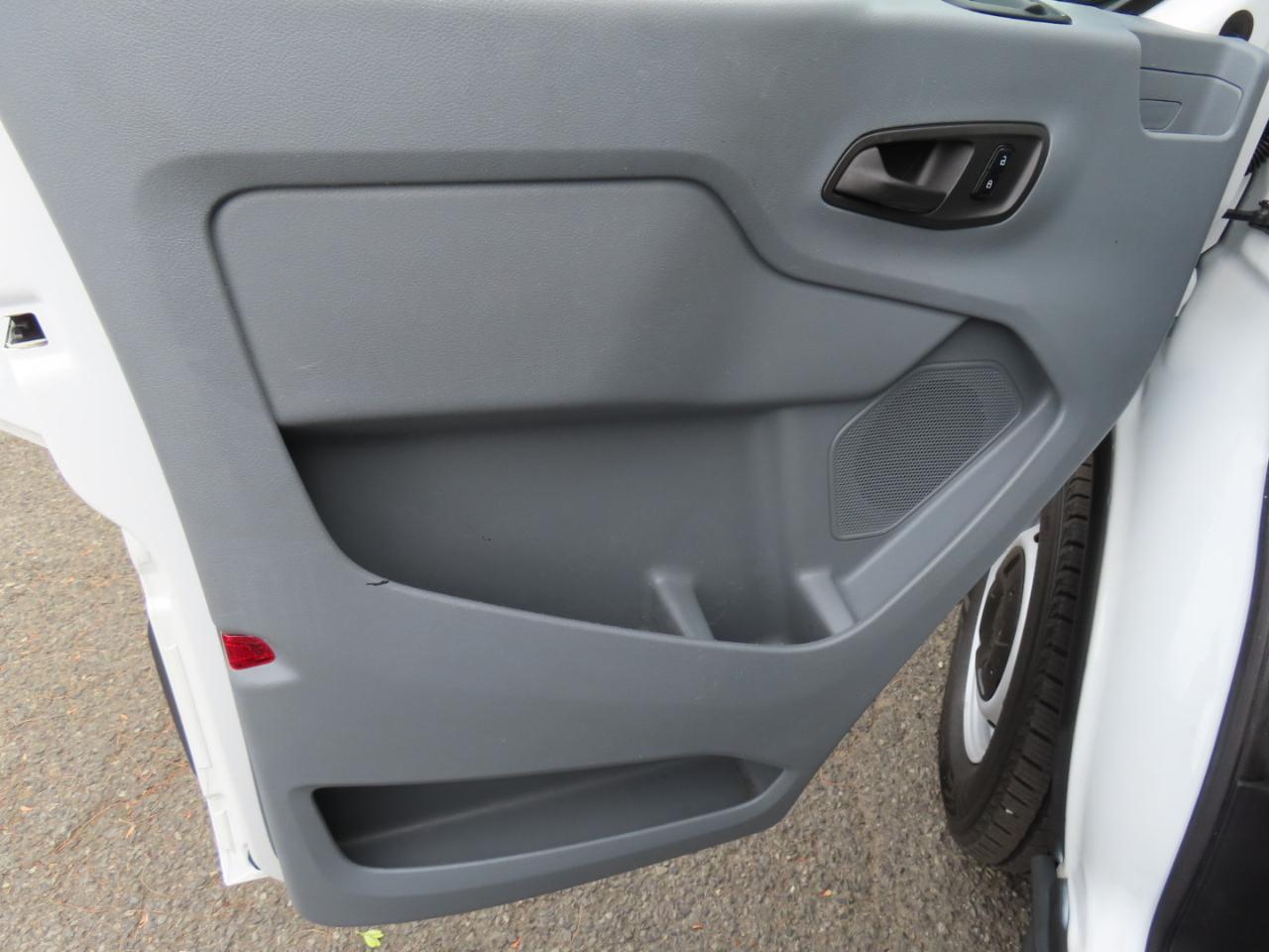 Ford Transit 250 Van Low Roof w/Sliding Pass. 130-in. WB 2016
