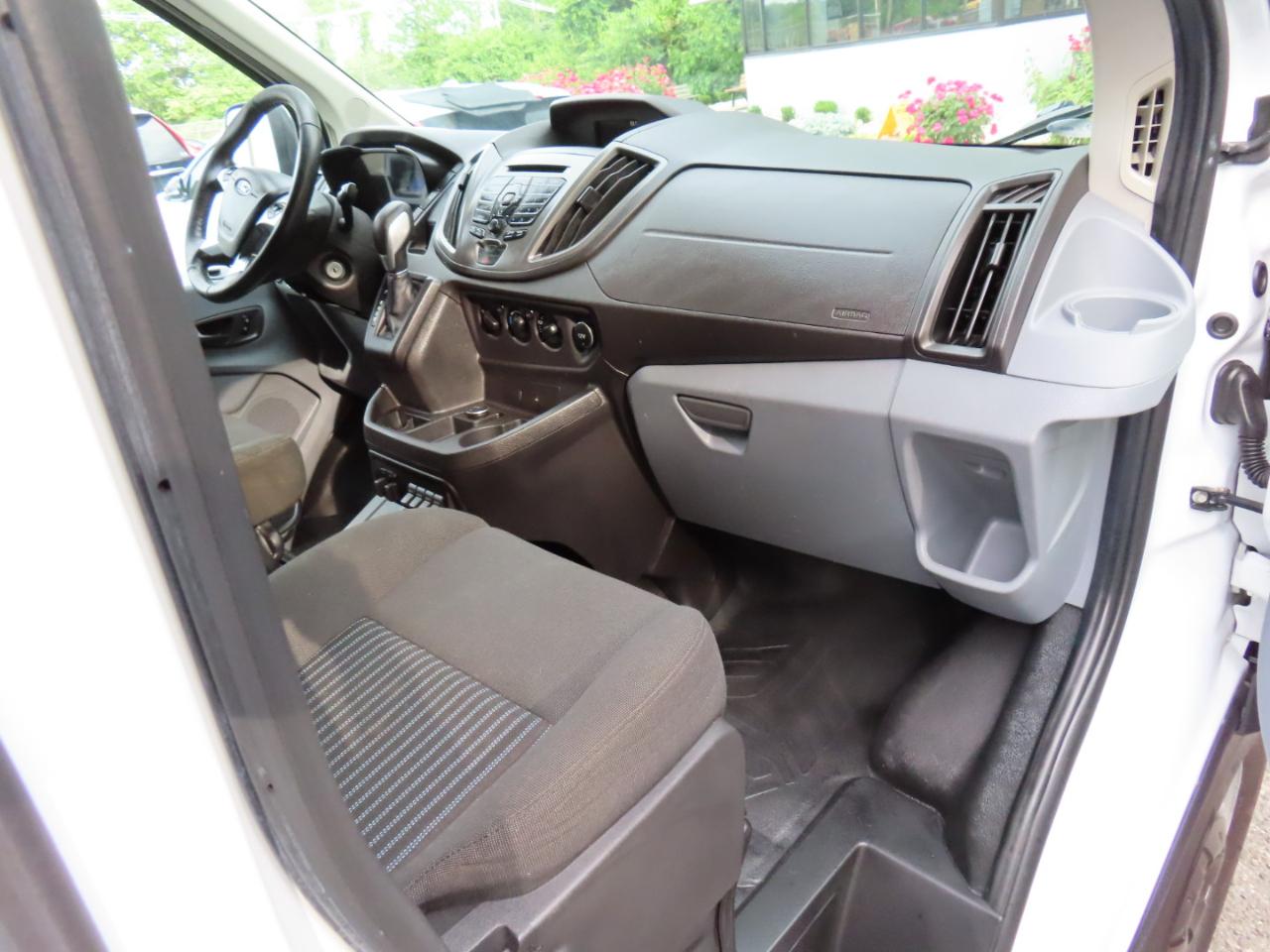 Ford Transit 250 Van Low Roof w/Sliding Pass. 130-in. WB 2016